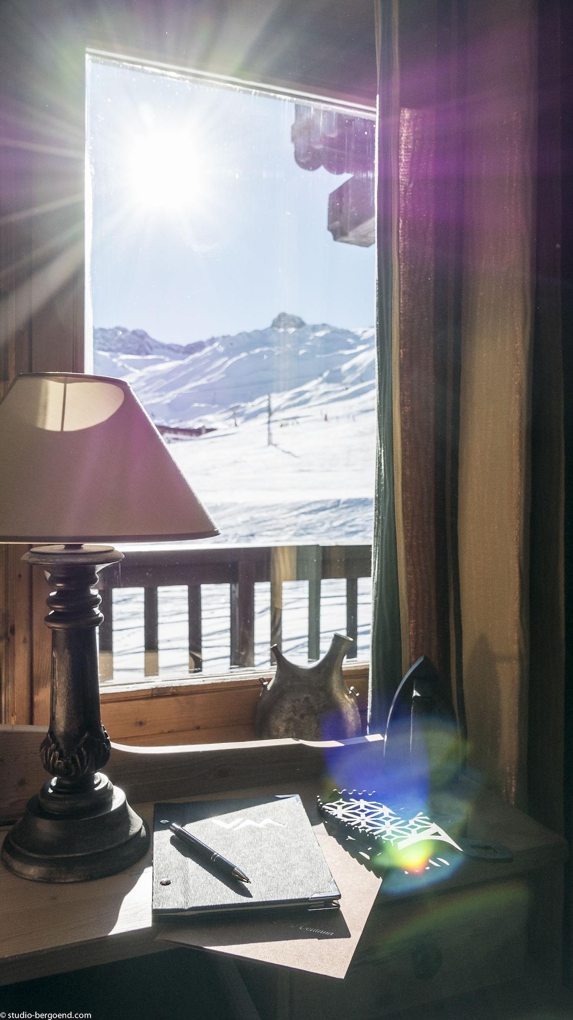 Hotel Les Suites Du Montana By Les Etincelles Тинь Экстерьер фото
