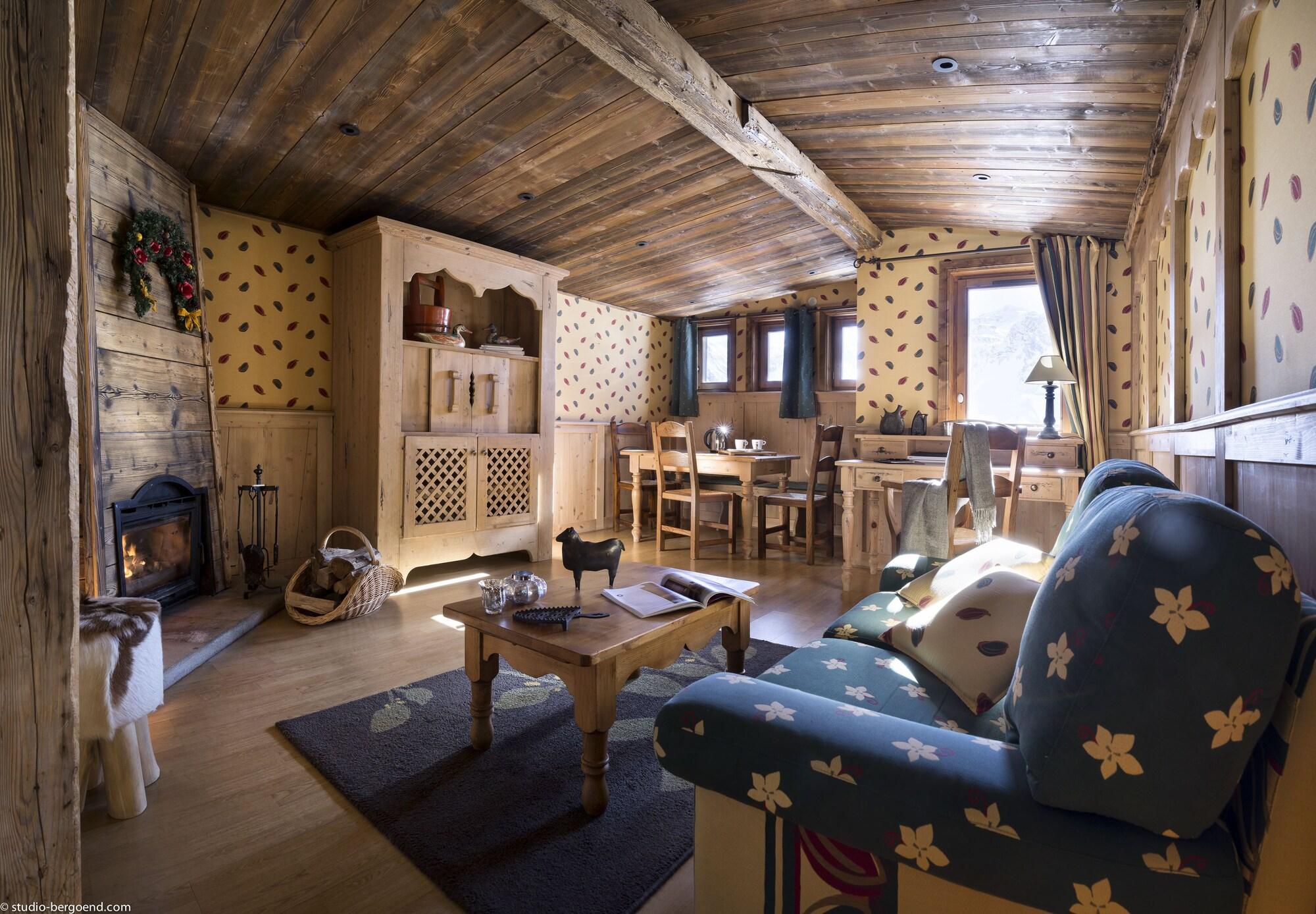 Hotel Les Suites Du Montana By Les Etincelles Тинь Экстерьер фото