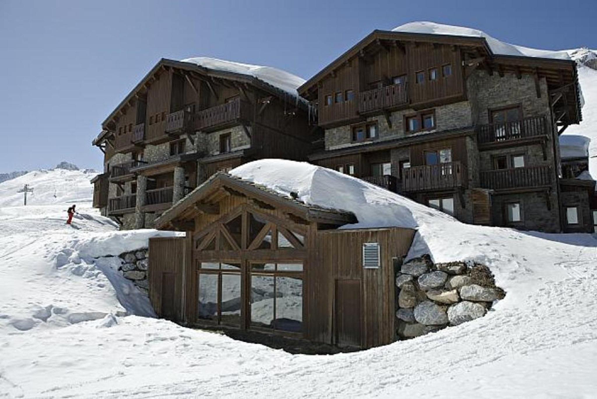 Hotel Les Suites Du Montana By Les Etincelles Тинь Экстерьер фото