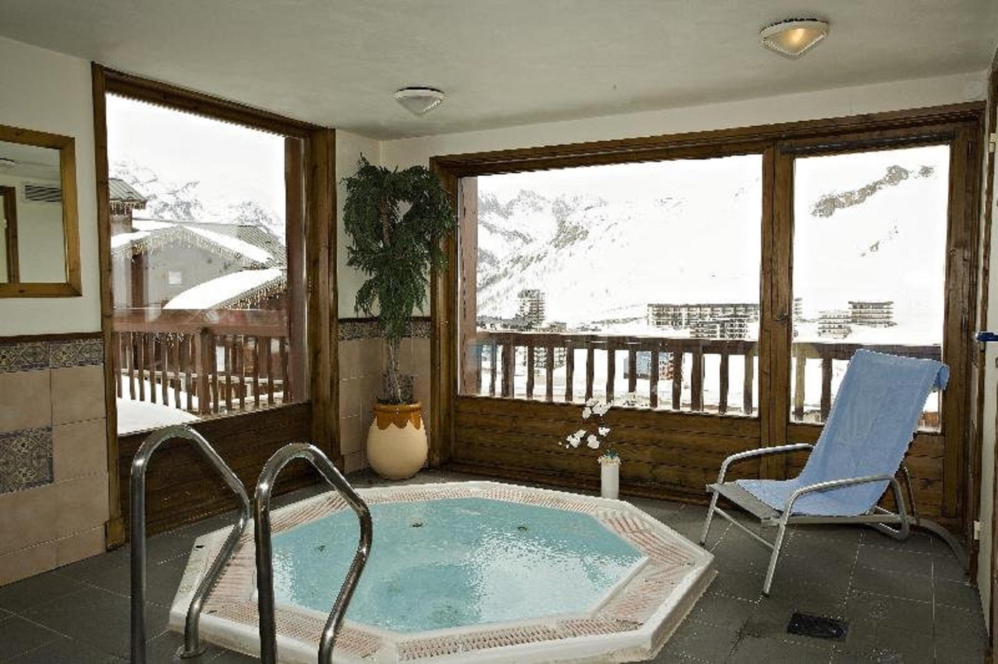 Hotel Les Suites Du Montana By Les Etincelles Тинь Экстерьер фото