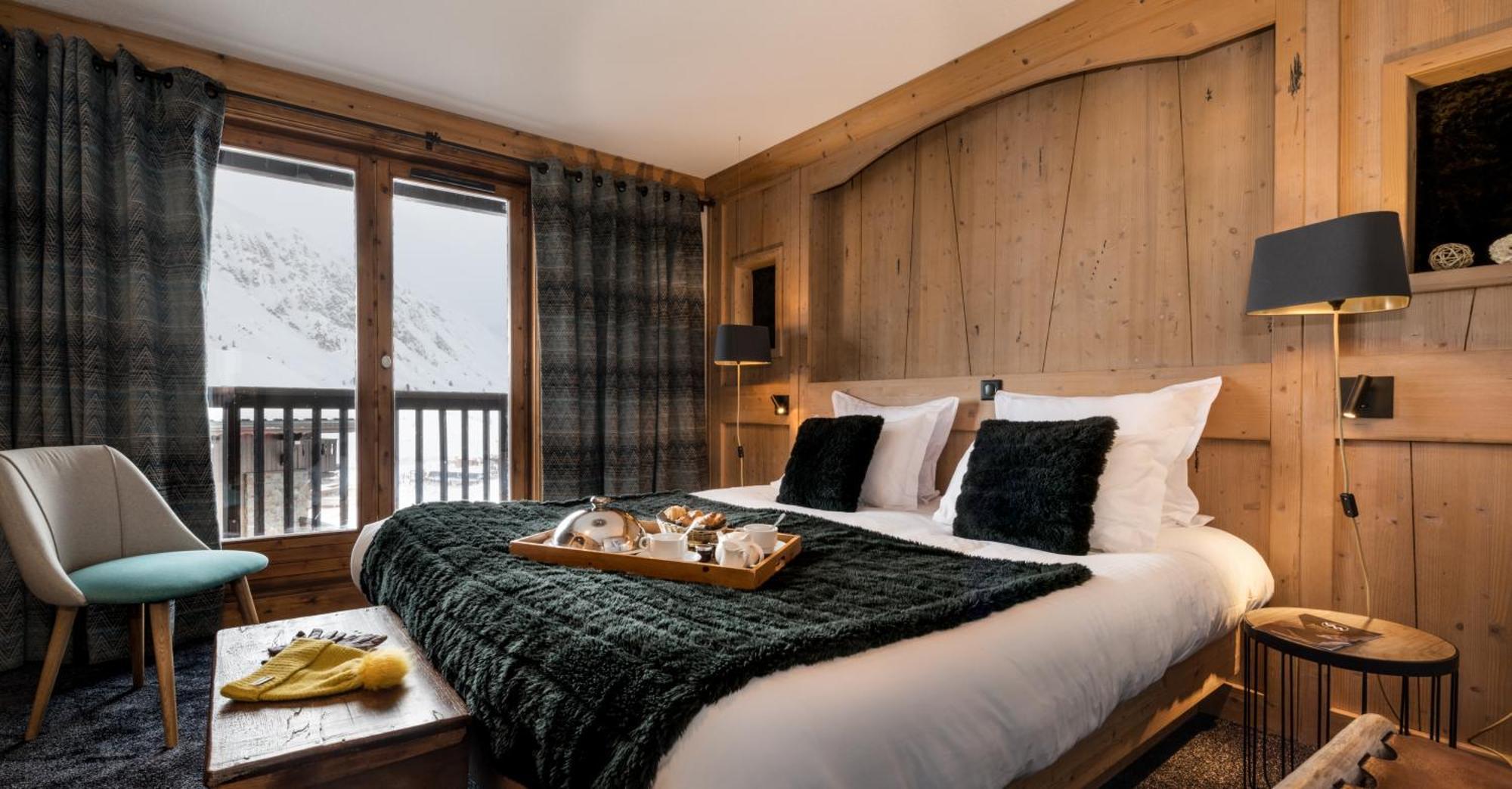 Hotel Les Suites Du Montana By Les Etincelles Тинь Экстерьер фото